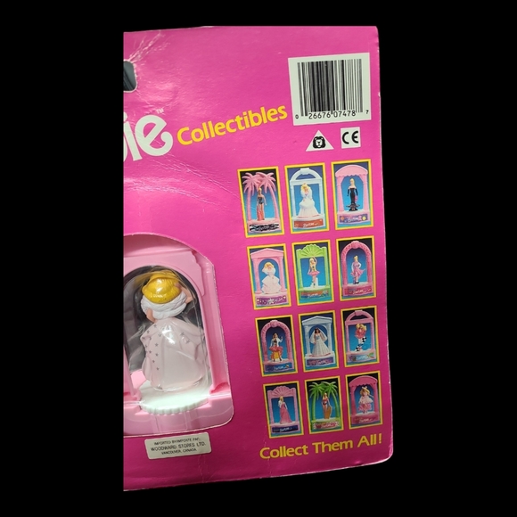 Vintage Miniature Barbie Collectibles "Superstar Barbie 1989" - Picture 11 of 11